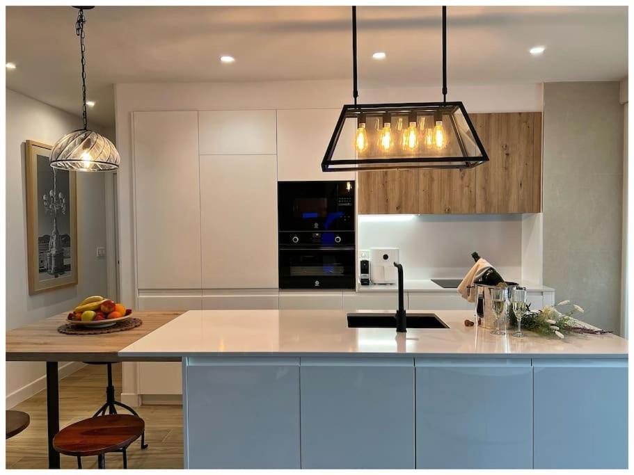 Elegance Lifestyle - Parking Gratuito! Appartement San Sebastian Buitenkant foto